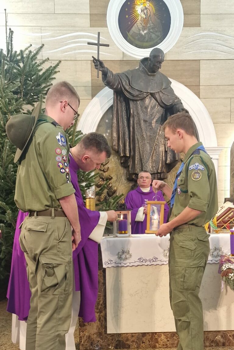 BETLEJEMSKIE ŚWIATEŁKO POKOJU W PARAFII WOJSKOWEJ